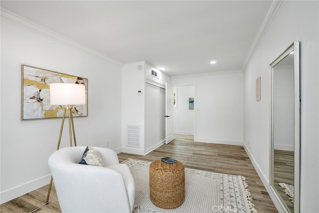 MLS #OC25145984 image #38