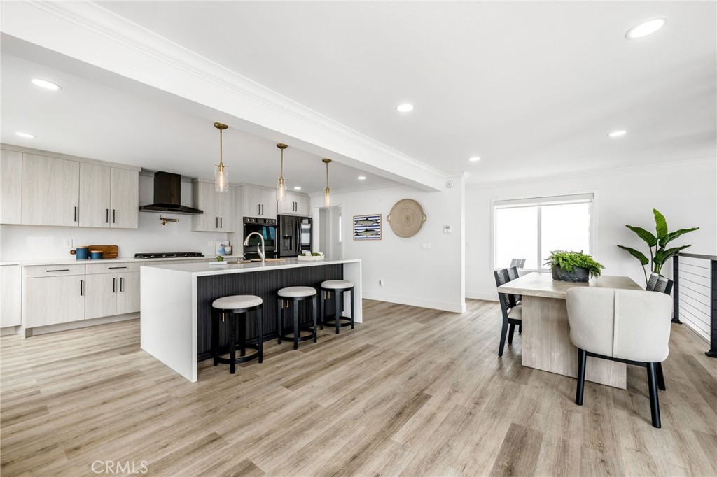 MLS #OC25145984 image #5