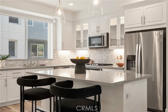 MLS #OC25146608 image #1