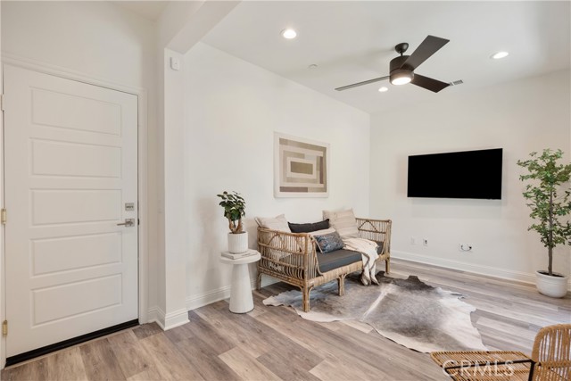 MLS #OC25146608 image #4