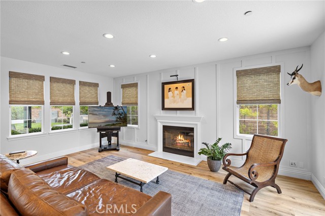 MLS #OC25146782 image #15