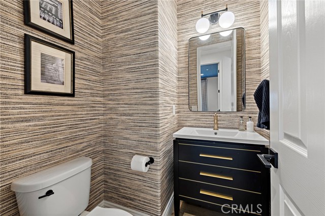 MLS #OC25146782 image #32