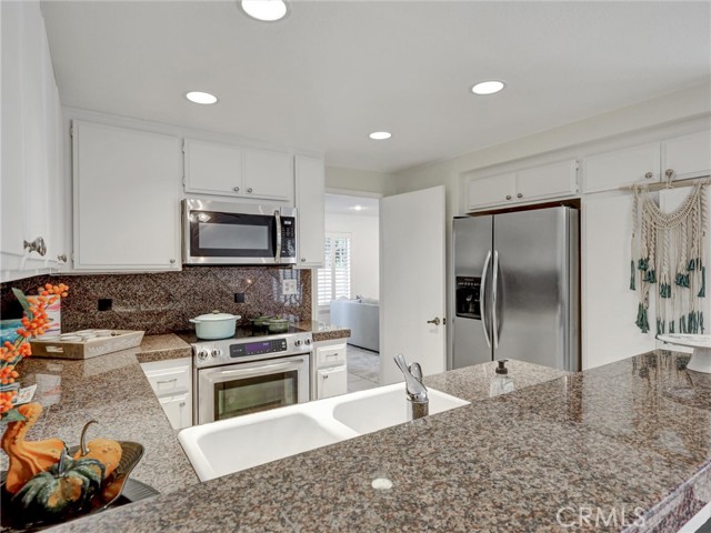 MLS #OC25147027 image #10