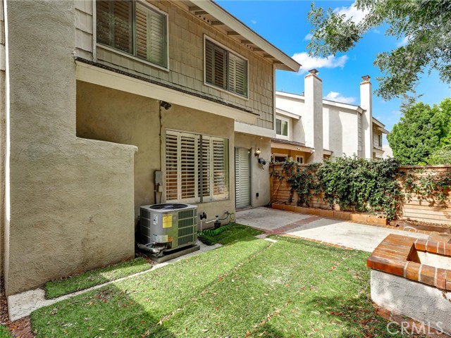 MLS #OC25147027 image #40