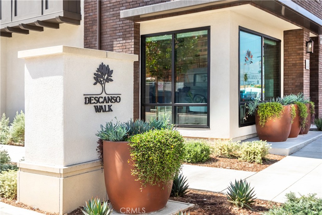 MLS #OC25147581 image #12