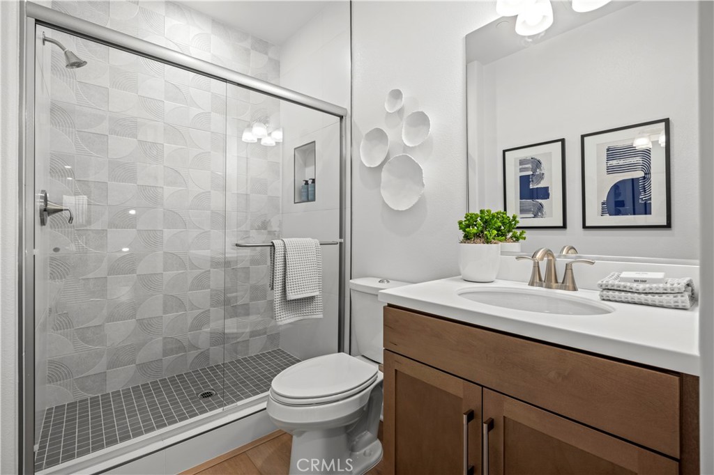 MLS #OC25147581 image #3