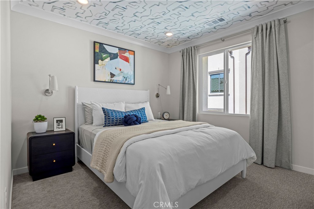 MLS #OC25147581 image #9