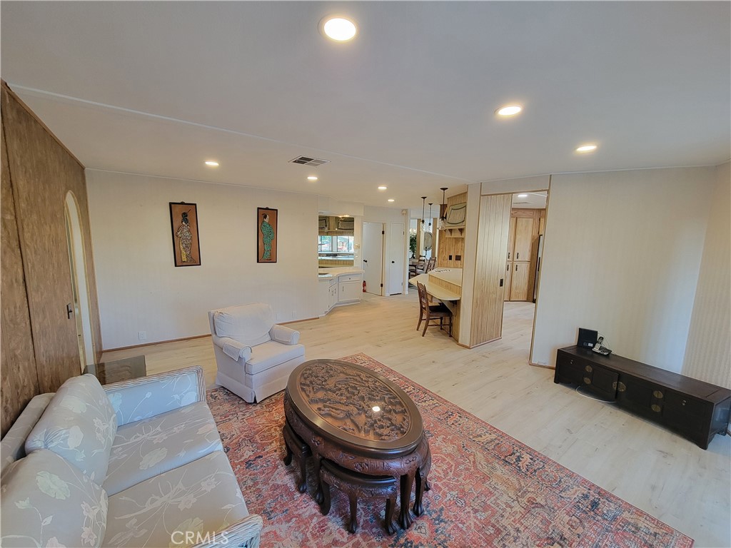 MLS #OC25147639 image #11