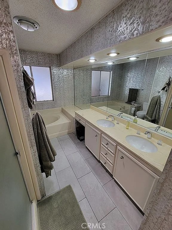 MLS #OC25147639 image #13