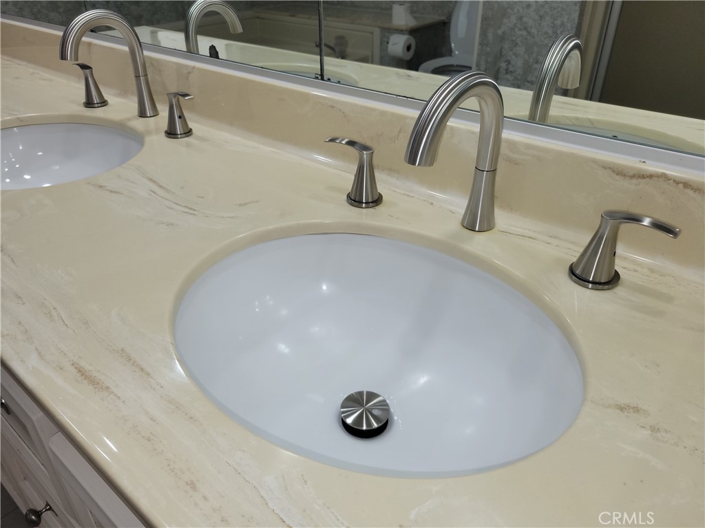 MLS #OC25147639 image #18