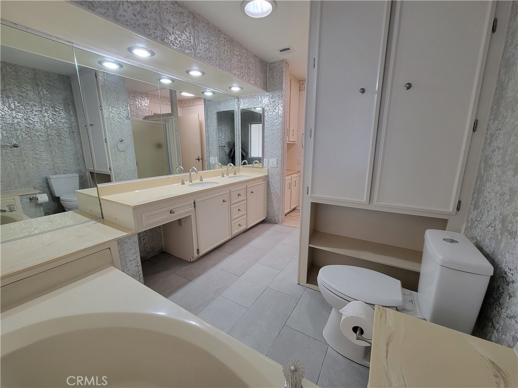 MLS #OC25147639 image #19