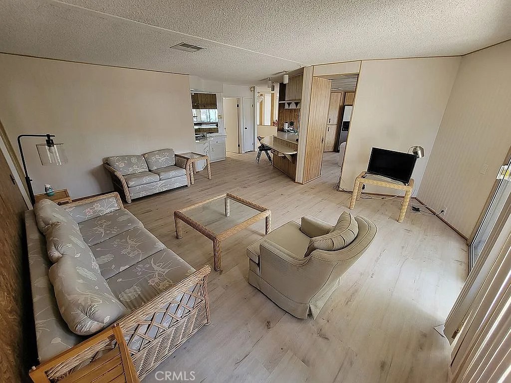 MLS #OC25147639 image #9