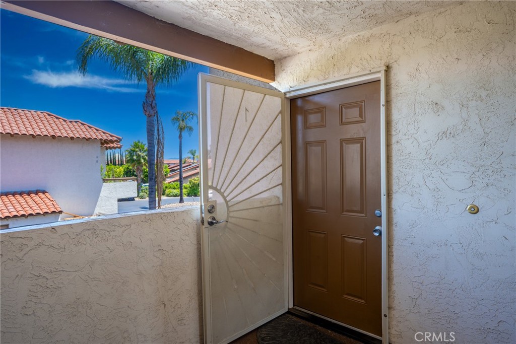 MLS #OC25148049 image #2