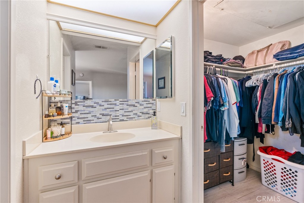 MLS #OC25148049 image #25