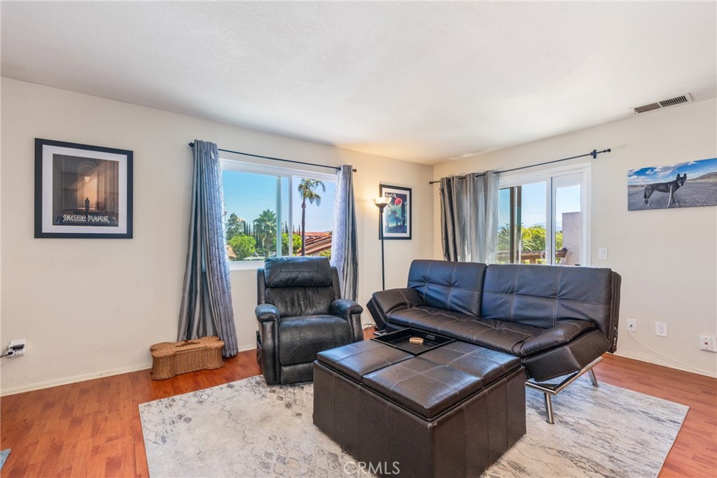 MLS #OC25148049 image #4