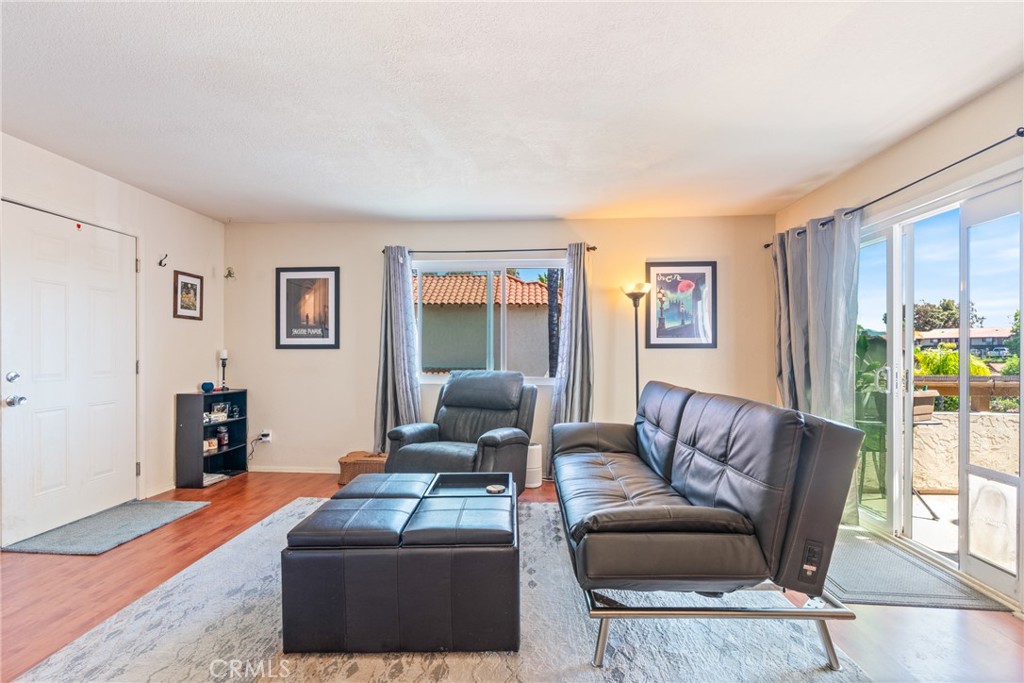 MLS #OC25148049 image #8