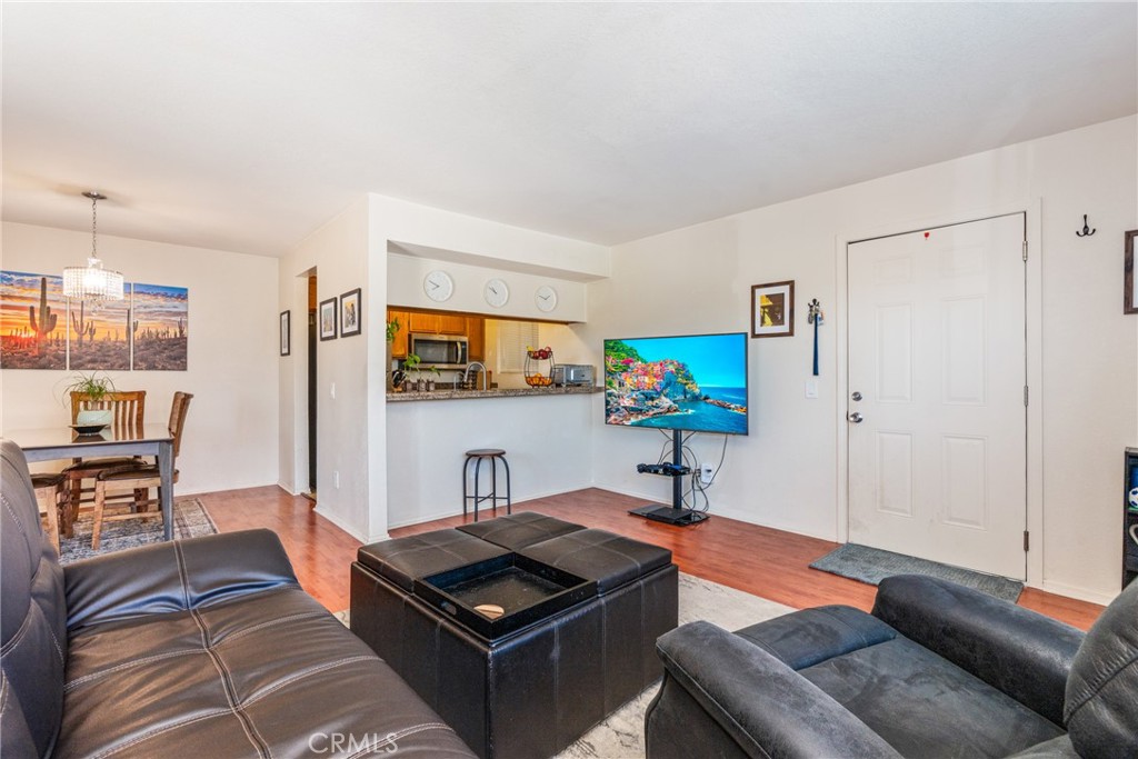 MLS #OC25148049 image #9