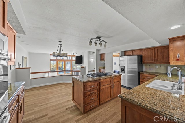 MLS #OC25148463 img 12