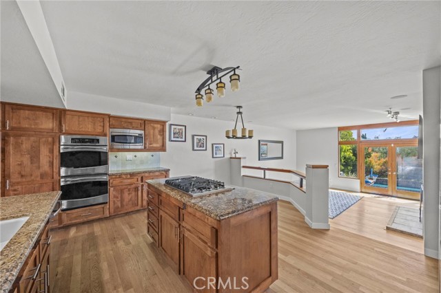 MLS #OC25148463 img 14