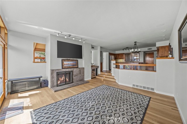 MLS #OC25148463 img 17