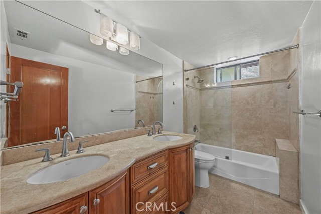 MLS #OC25148463 img 29