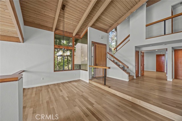 MLS #OC25148463 img 3