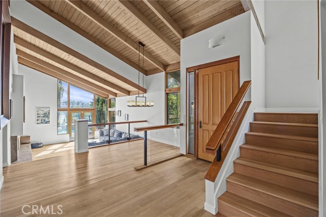 MLS #OC25148463 img 4