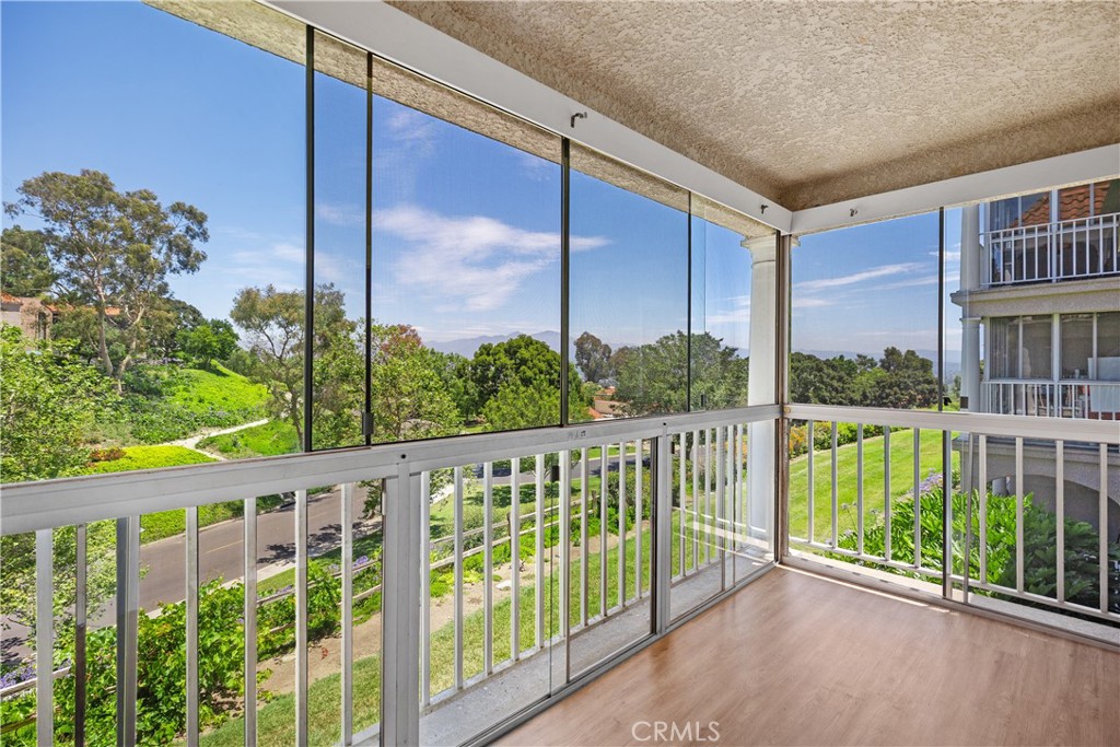 MLS #OC25148491 image #11