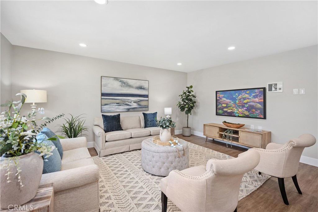 MLS #OC25148491 image #3