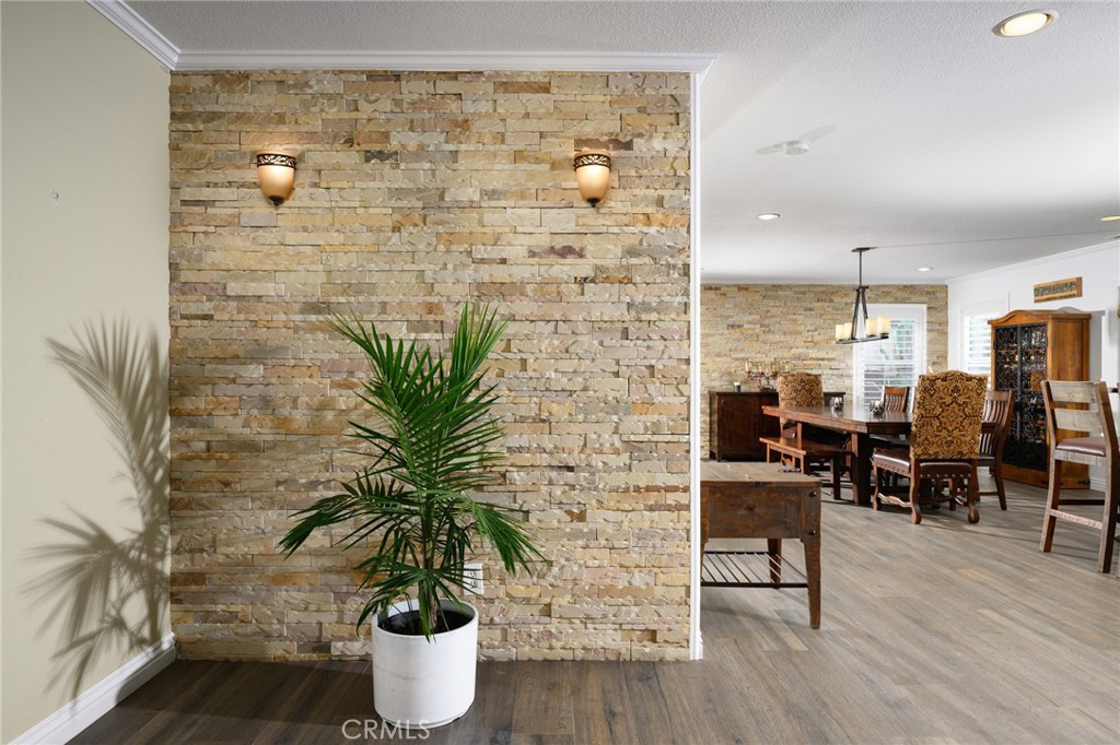 MLS #OC25148552 image #11