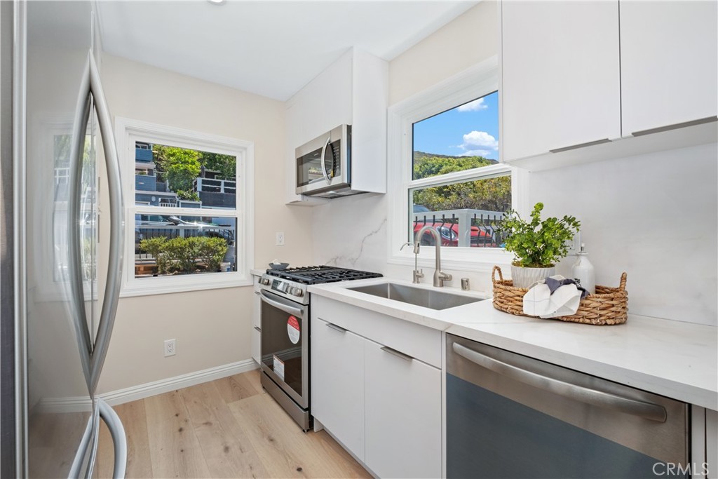 MLS #OC25148687 image #10