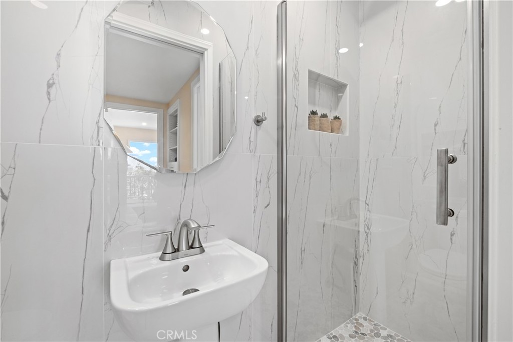 MLS #OC25148687 image #23