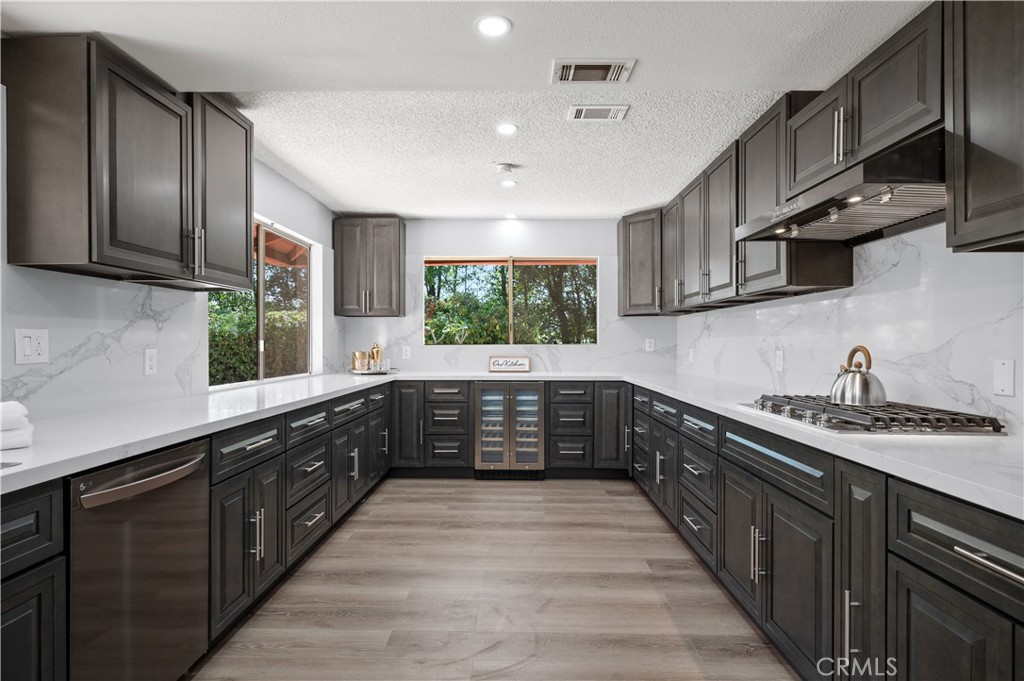 MLS #OC25148883 image #17