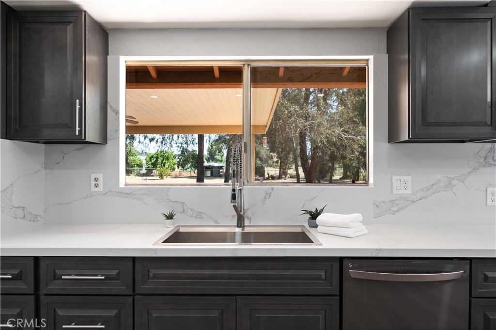 MLS #OC25148883 image #21