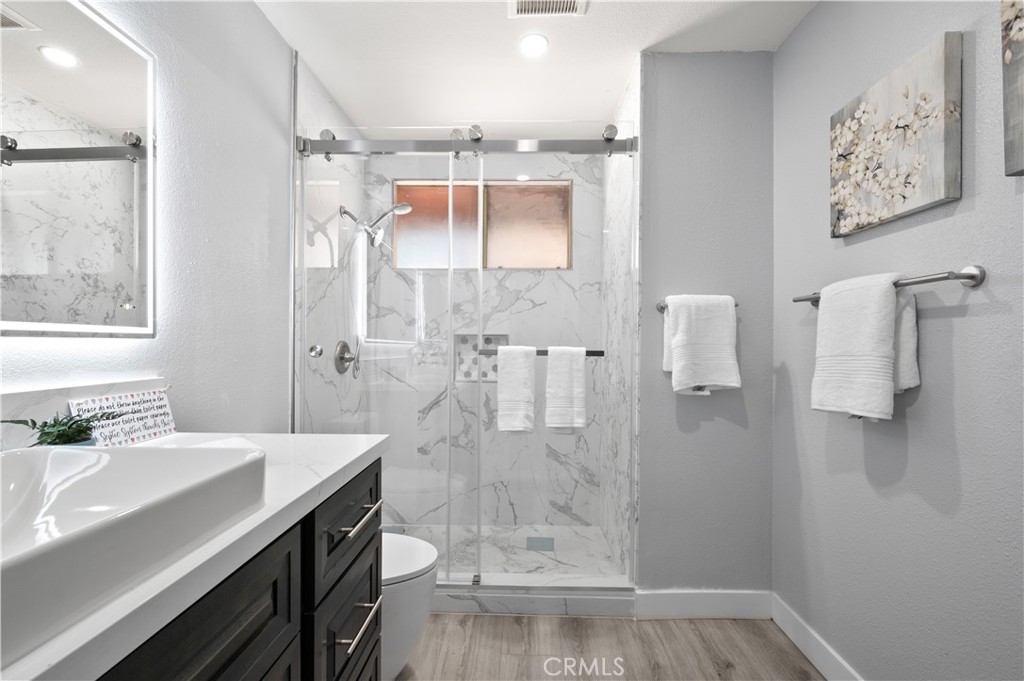 MLS #OC25148883 image #28