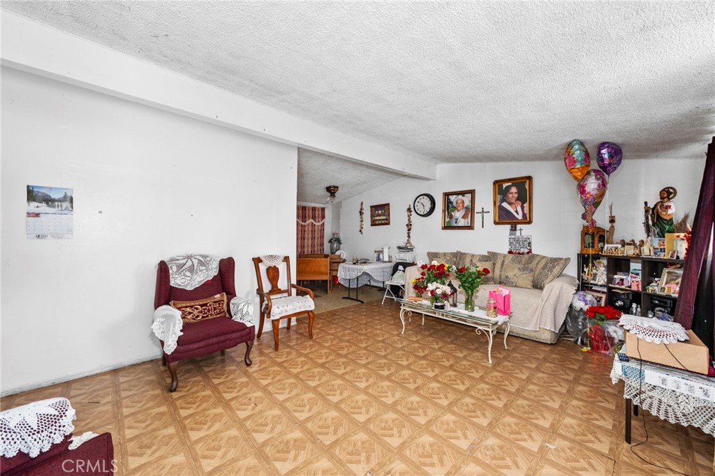 MLS #OC25148988 image #6