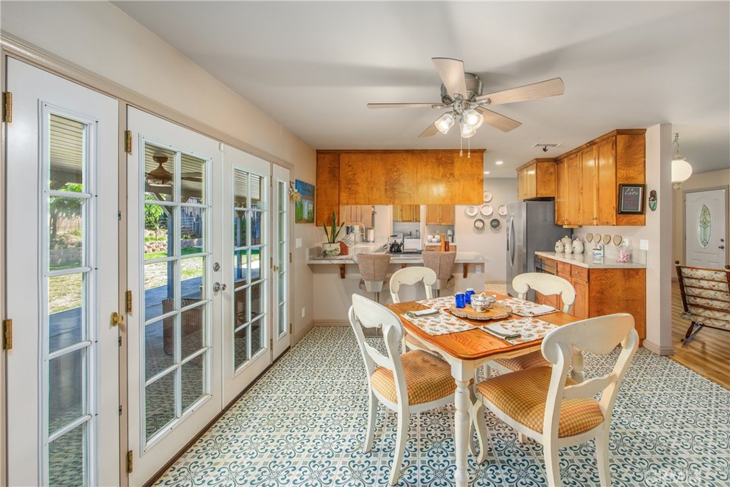 MLS #OC25149147 image #1