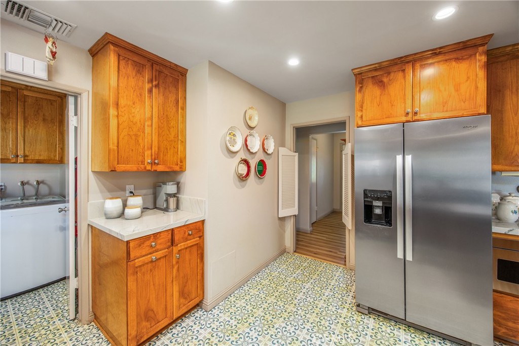 MLS #OC25149147 image #15