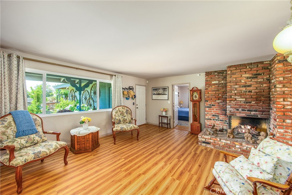 MLS #OC25149147 image #5