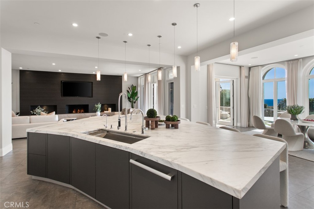 MLS #OC25149384 image #17