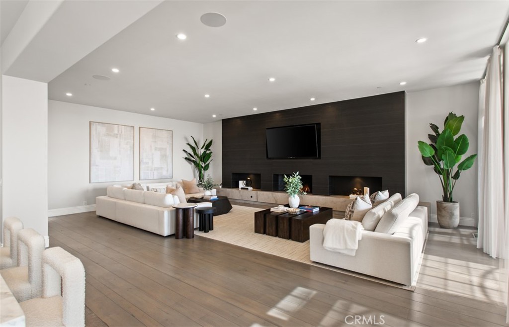 MLS #OC25149384 image #8