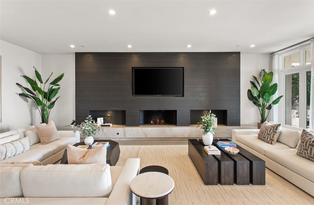 MLS #OC25149384 image #9