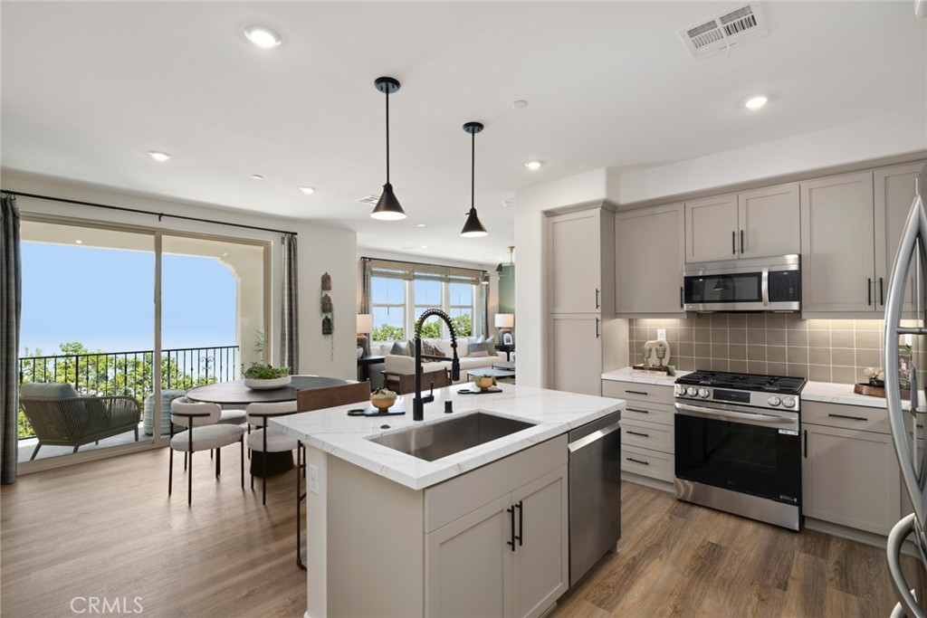 MLS #OC25149537 image #11