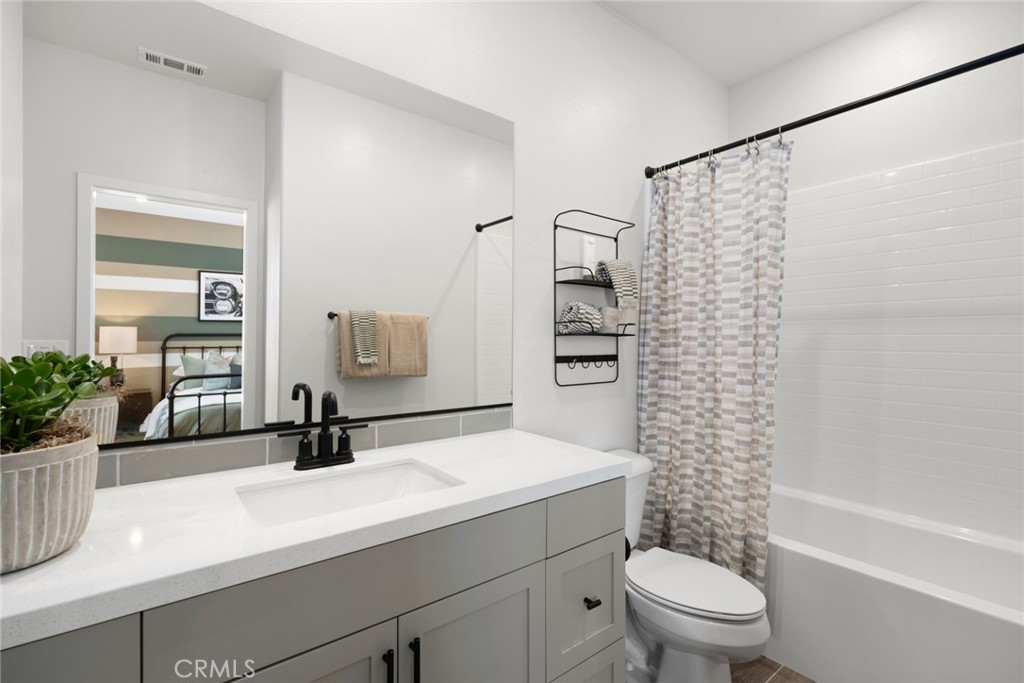 MLS #OC25149537 image #15