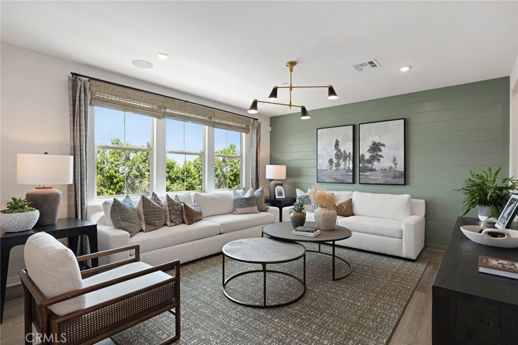 MLS #OC25149537 image #4