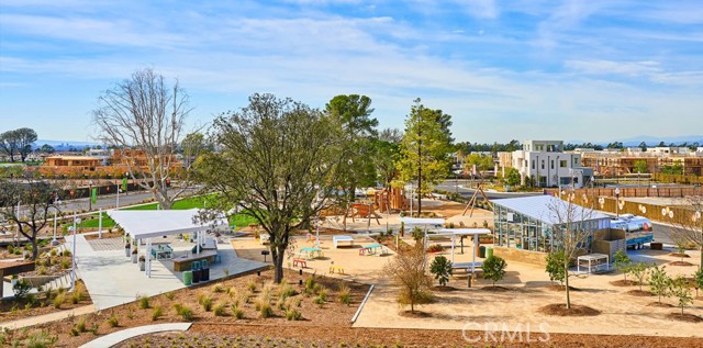 MLS #OC25150122 image #32