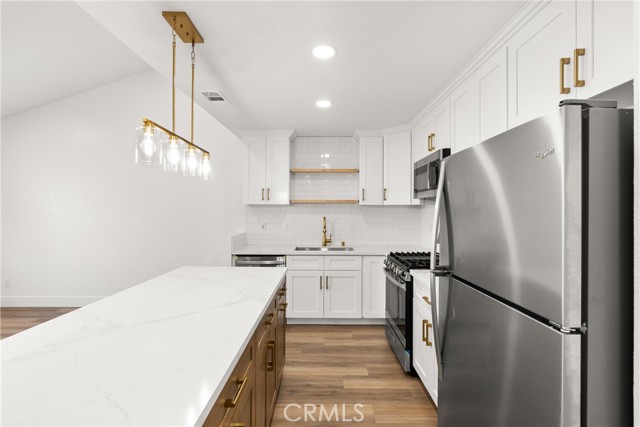 MLS #OC25150130 image #10