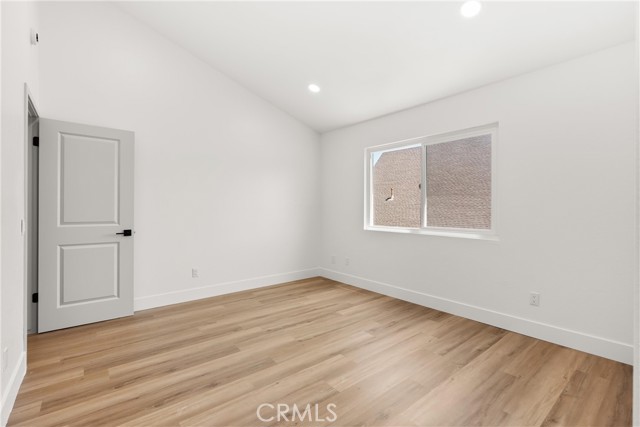 MLS #OC25150130 image #17