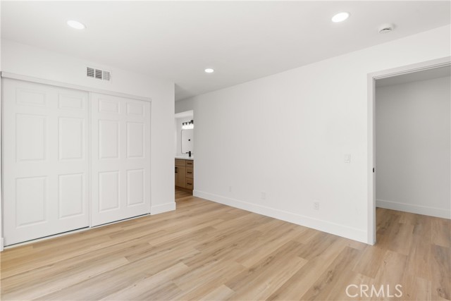 MLS #OC25150130 image #23