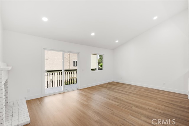 MLS #OC25150130 image #6